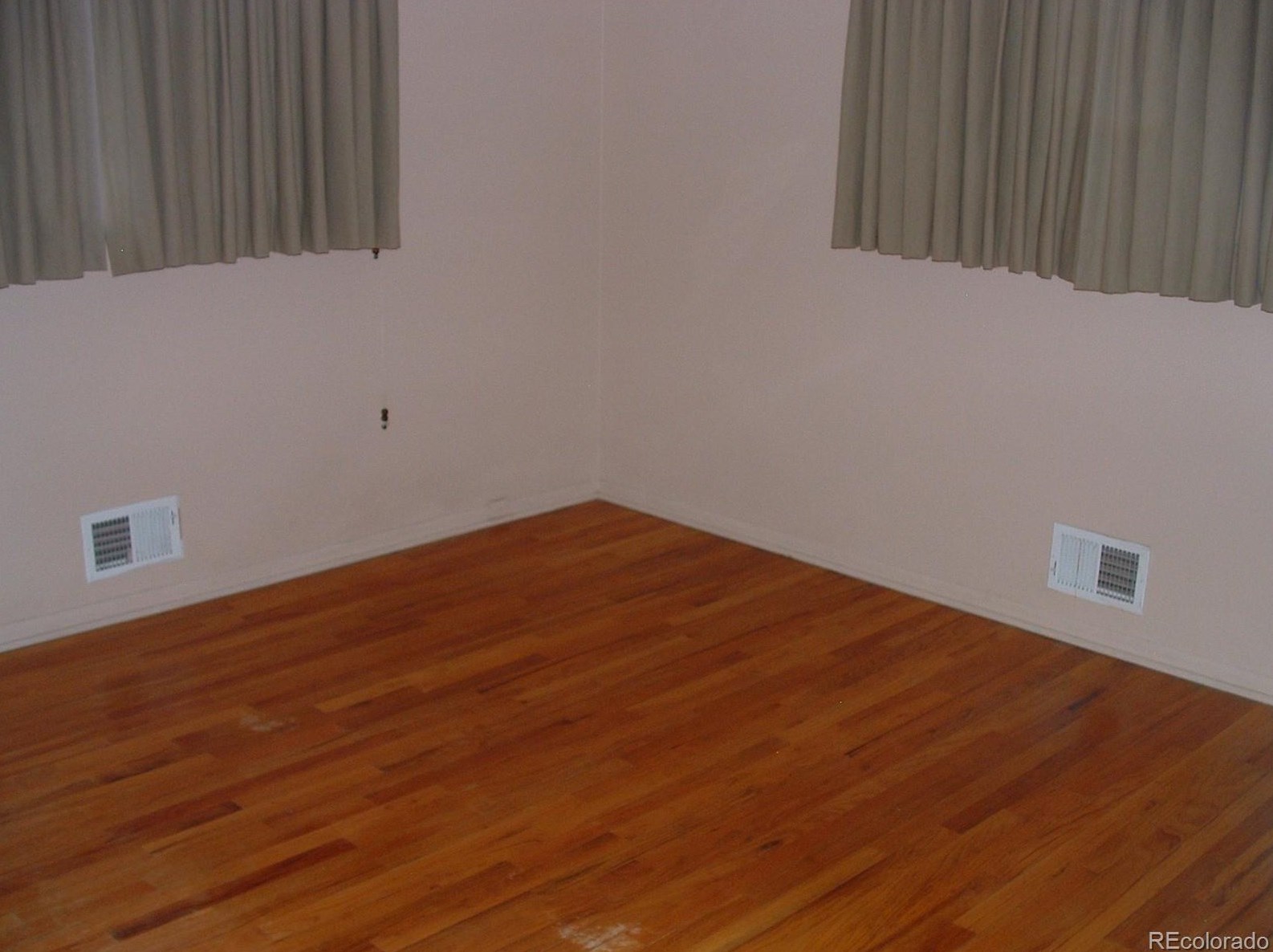 6588 Logan St, Littleton CO 80122 exterior