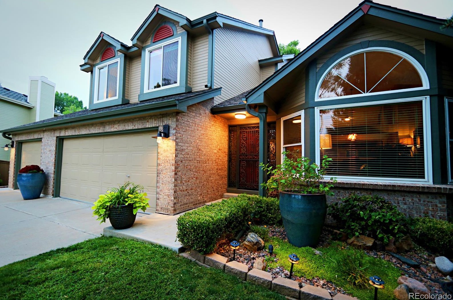 9487 Hibiscus Dr, Littleton, CO 80126-3074