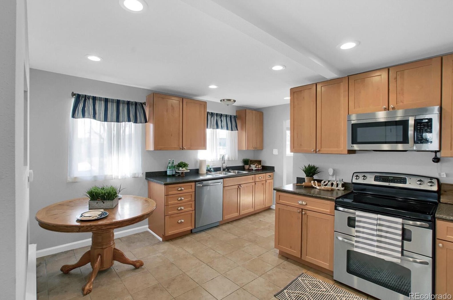 5855 Cherokee St, Littleton CO 80120-2340 exterior