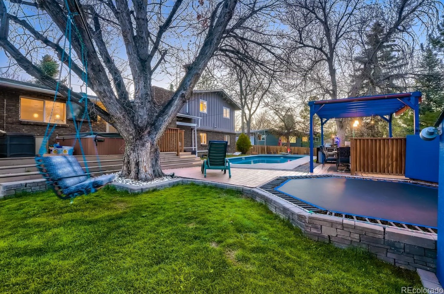 7004 Kendall Ct, Littleton CO 80128-3935 exterior