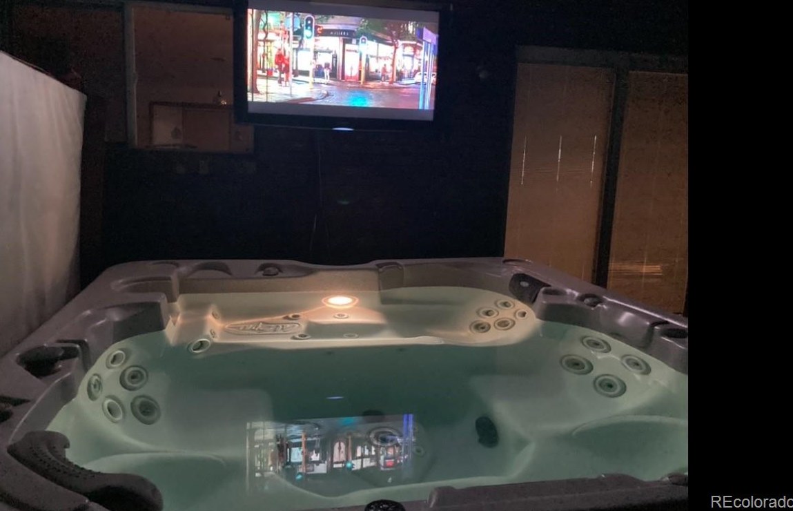 7004 Kendall Ct, Littleton CO 80128-3935 exterior