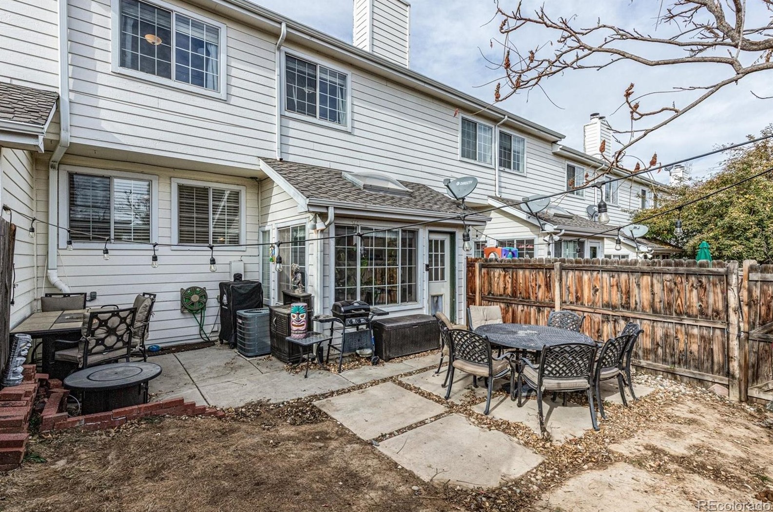 8318 Saulsbury St, Littleton CO 80128-6307 exterior