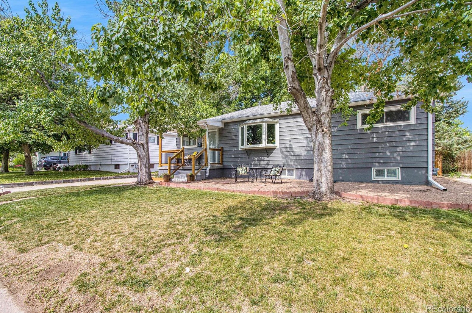 5369 Greenwood St, Littleton, CO 80120-1414