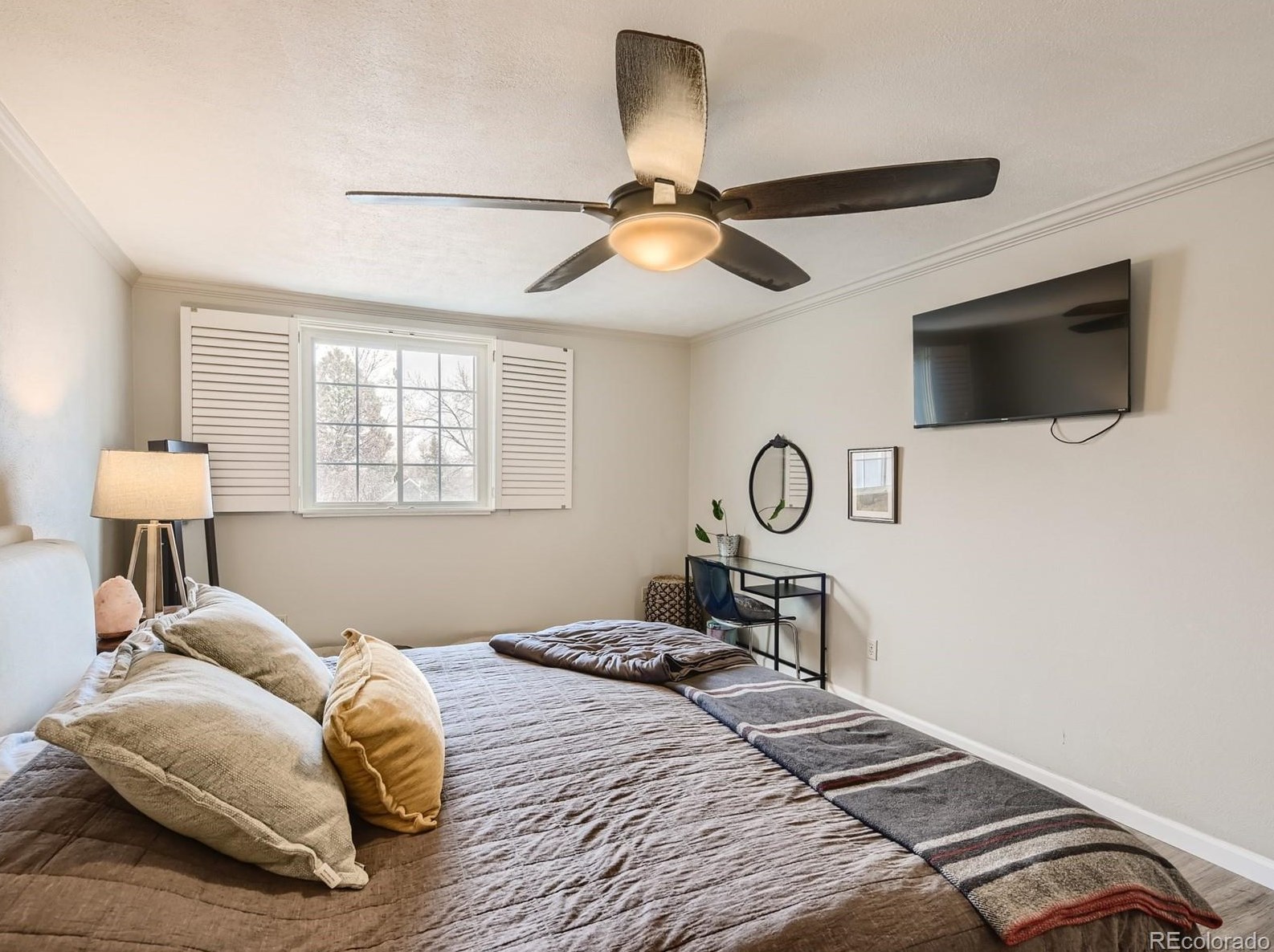 8916 Geddes Pl, Littleton CO  80128-4109 exterior