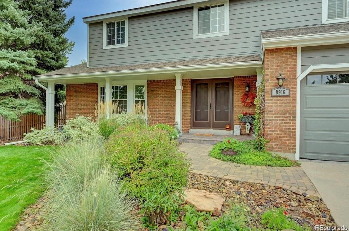 8916 Geddes Pl, Littleton CO  80128-4109 exterior