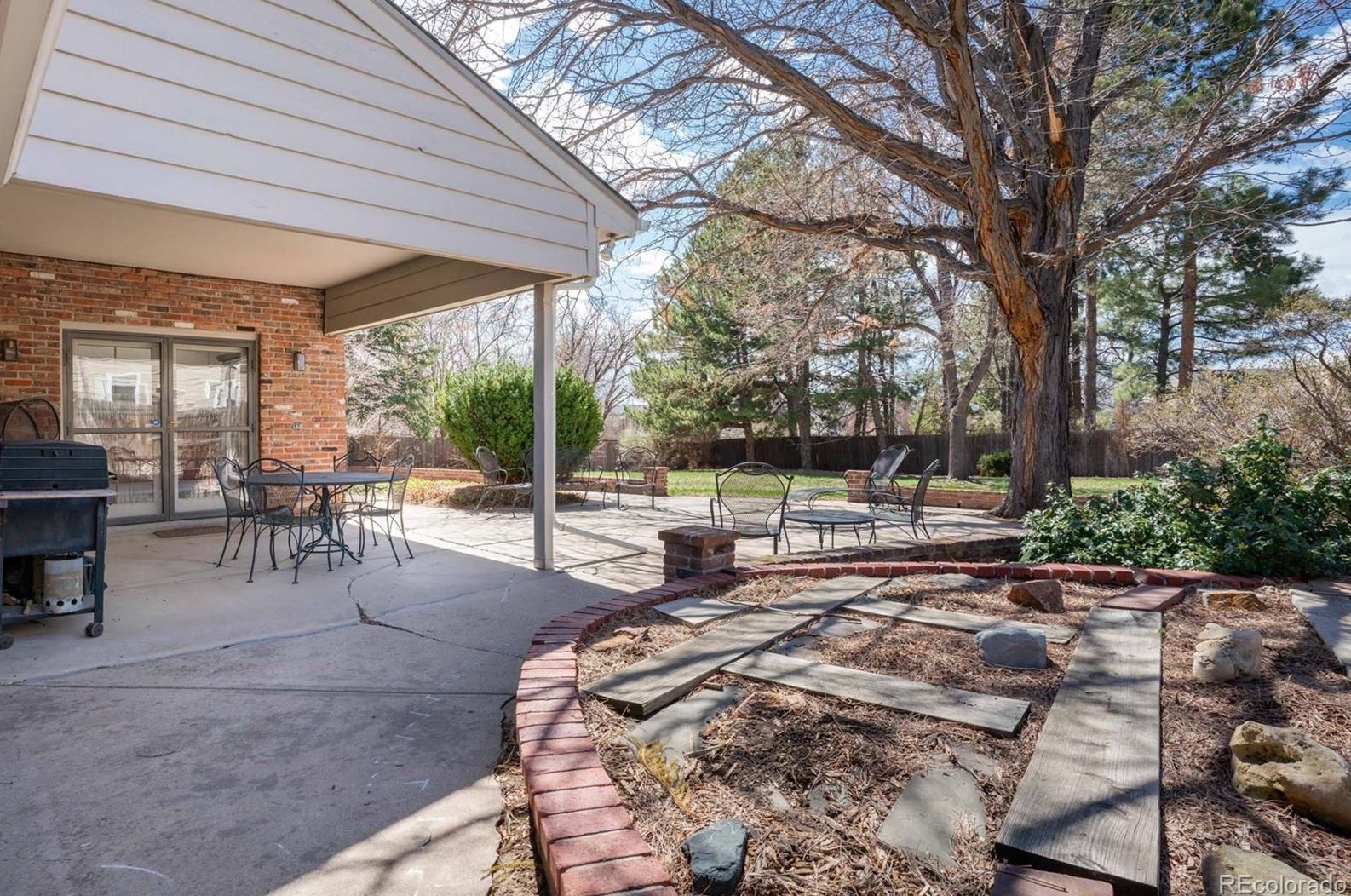 7097 Madison Way, Littleton CO 80122-2038 exterior