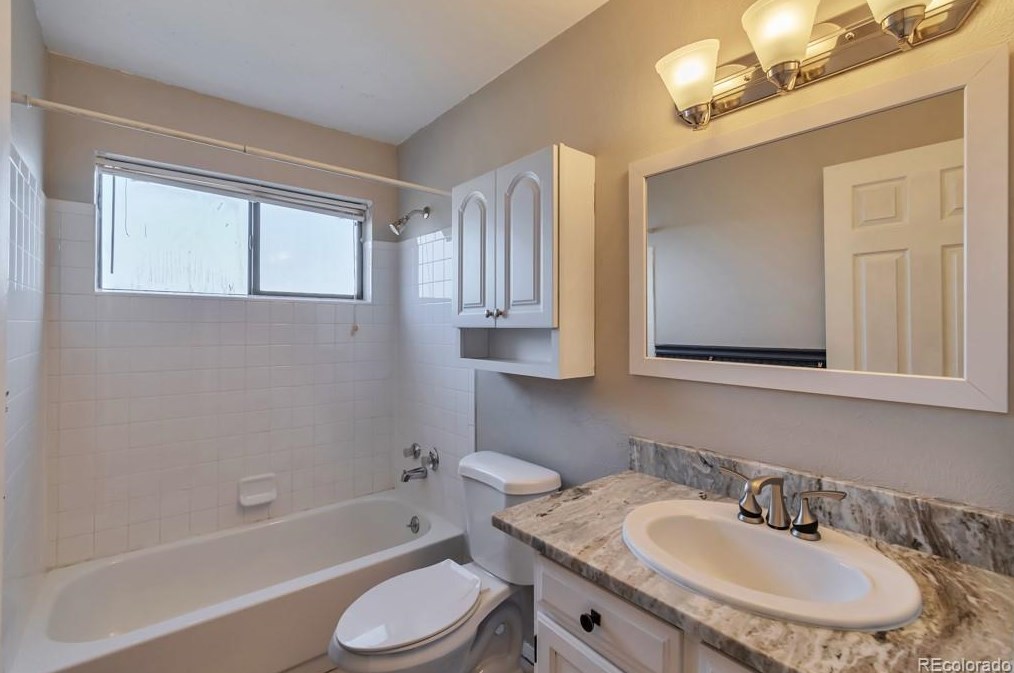 10102 Ida Ave, Littleton CO 80127-2048 exterior