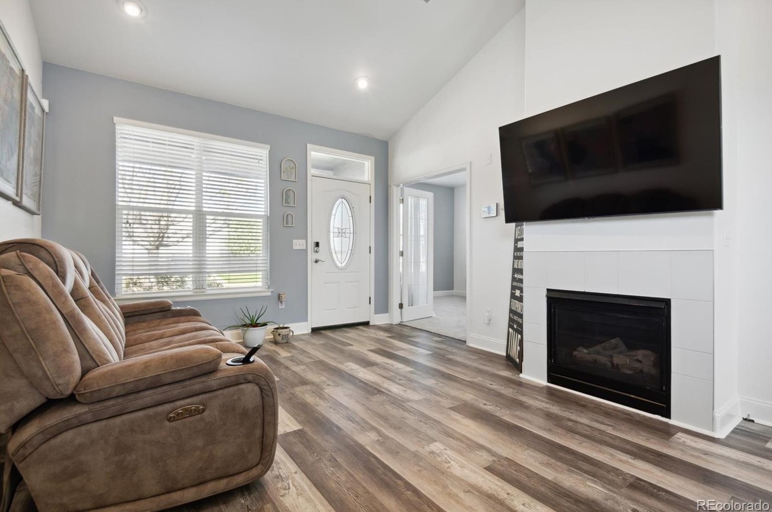 1884 Asoka St, Strasburg CO  80136-7708 exterior