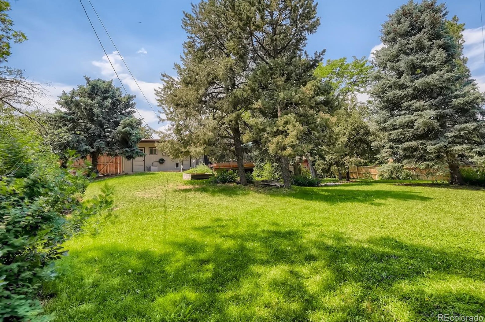 245 Delaware Cir, Littleton CO 80120-4224 exterior