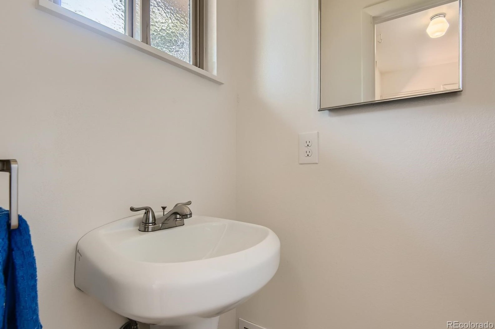 245 Delaware Cir, Littleton CO 80120-4224 exterior