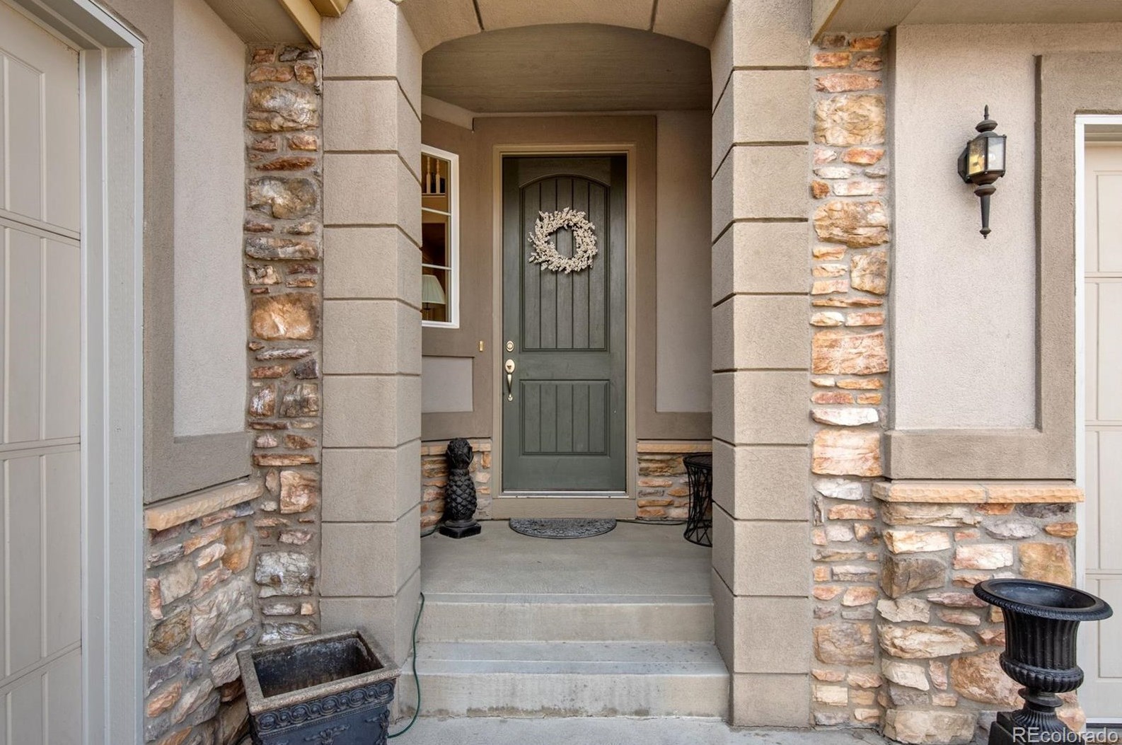 6073 S Paris St, Englewood, CO 80111