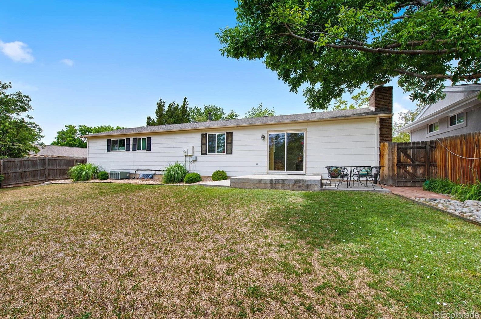 7206 Elm Ct, Littleton CO 80122-3828 exterior