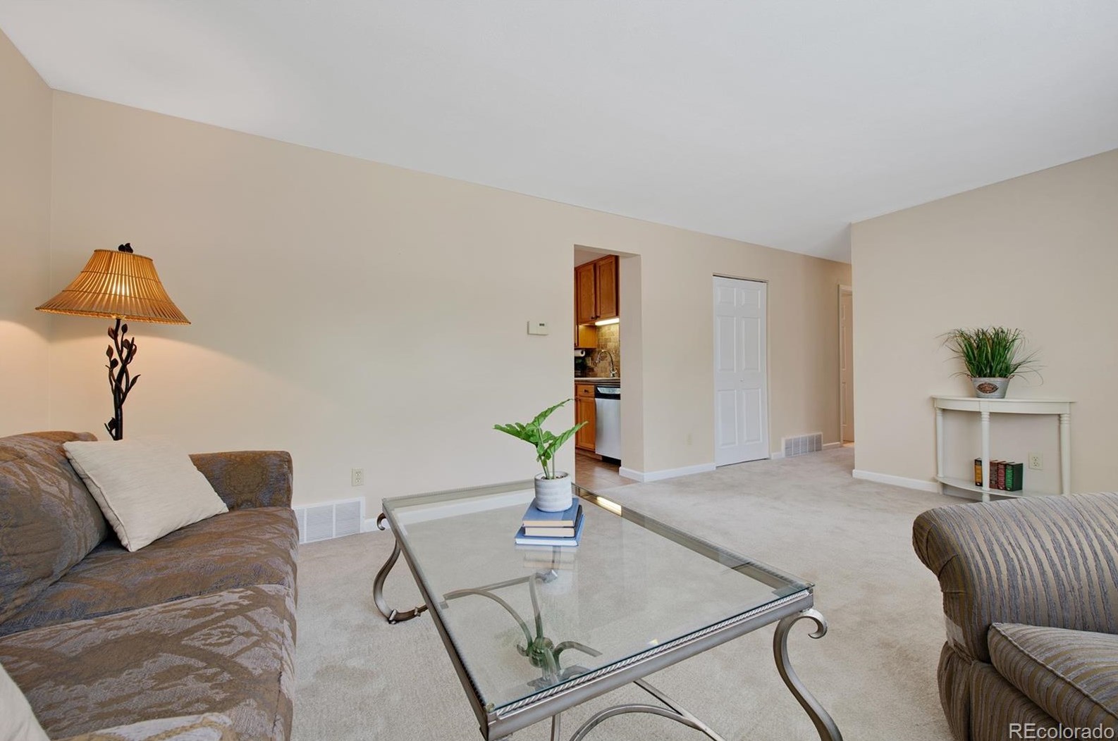 7206 Elm Ct, Littleton CO 80122-3828 exterior