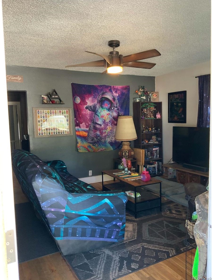 1322 Spruce St, Pueblo, CO 81004-3120