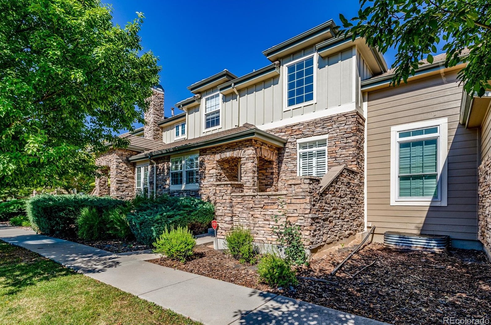8859 Edinburgh Cir, Littleton, CO 80129-2241