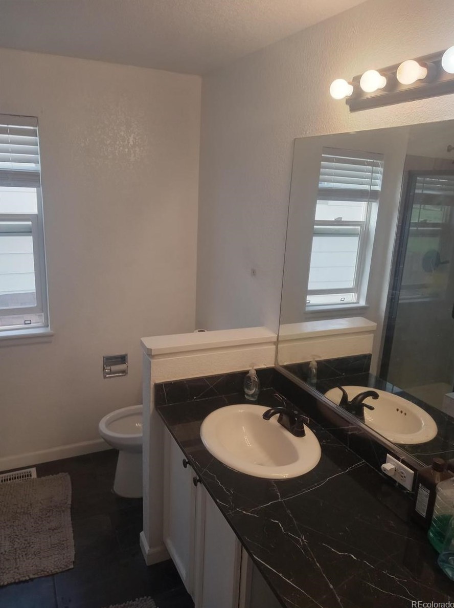 5903 Quatar Ct, Aurora CO  80015-5015 exterior