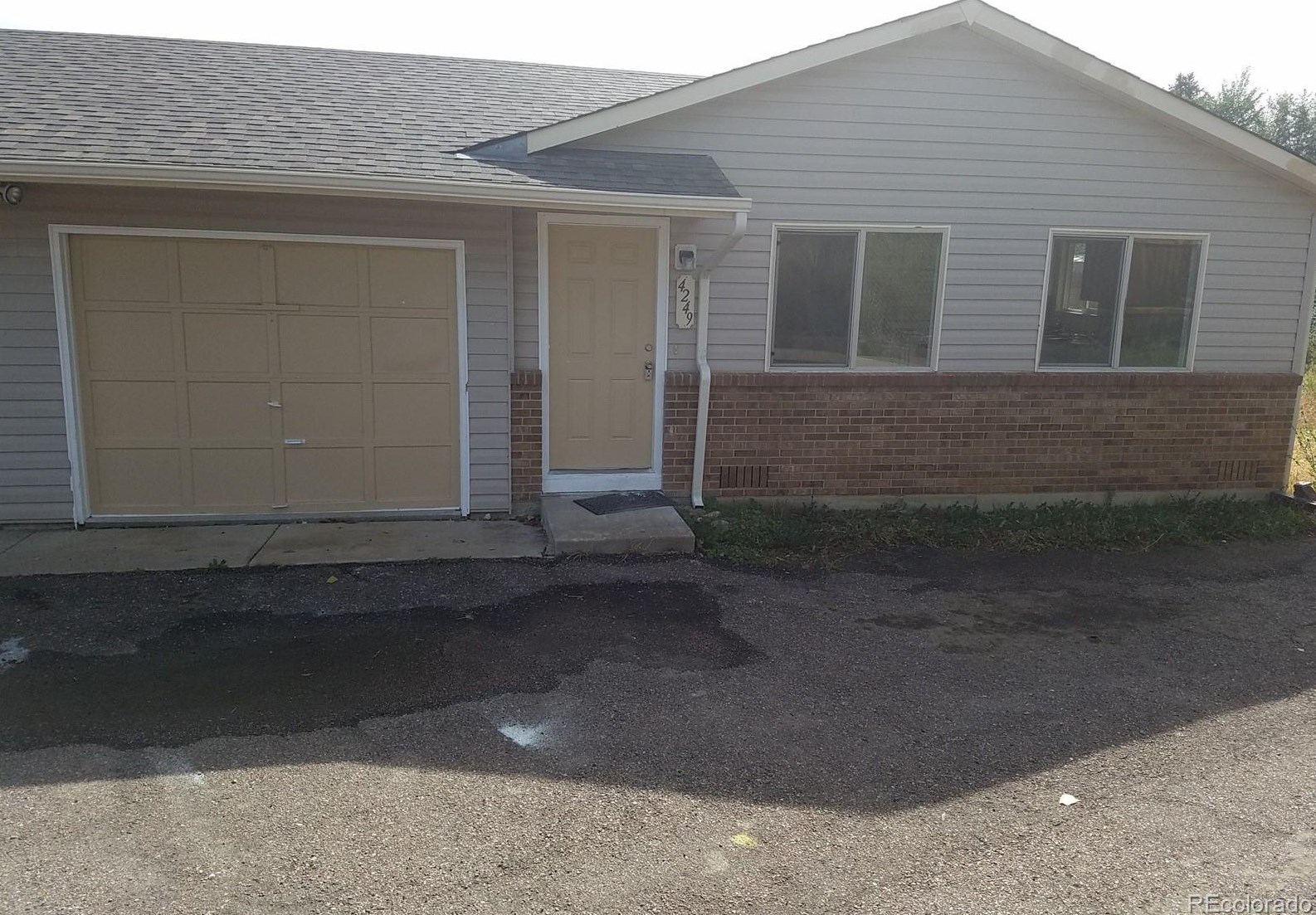 4247-49 College View Dr, Colorado Springs, CO 80906-5434