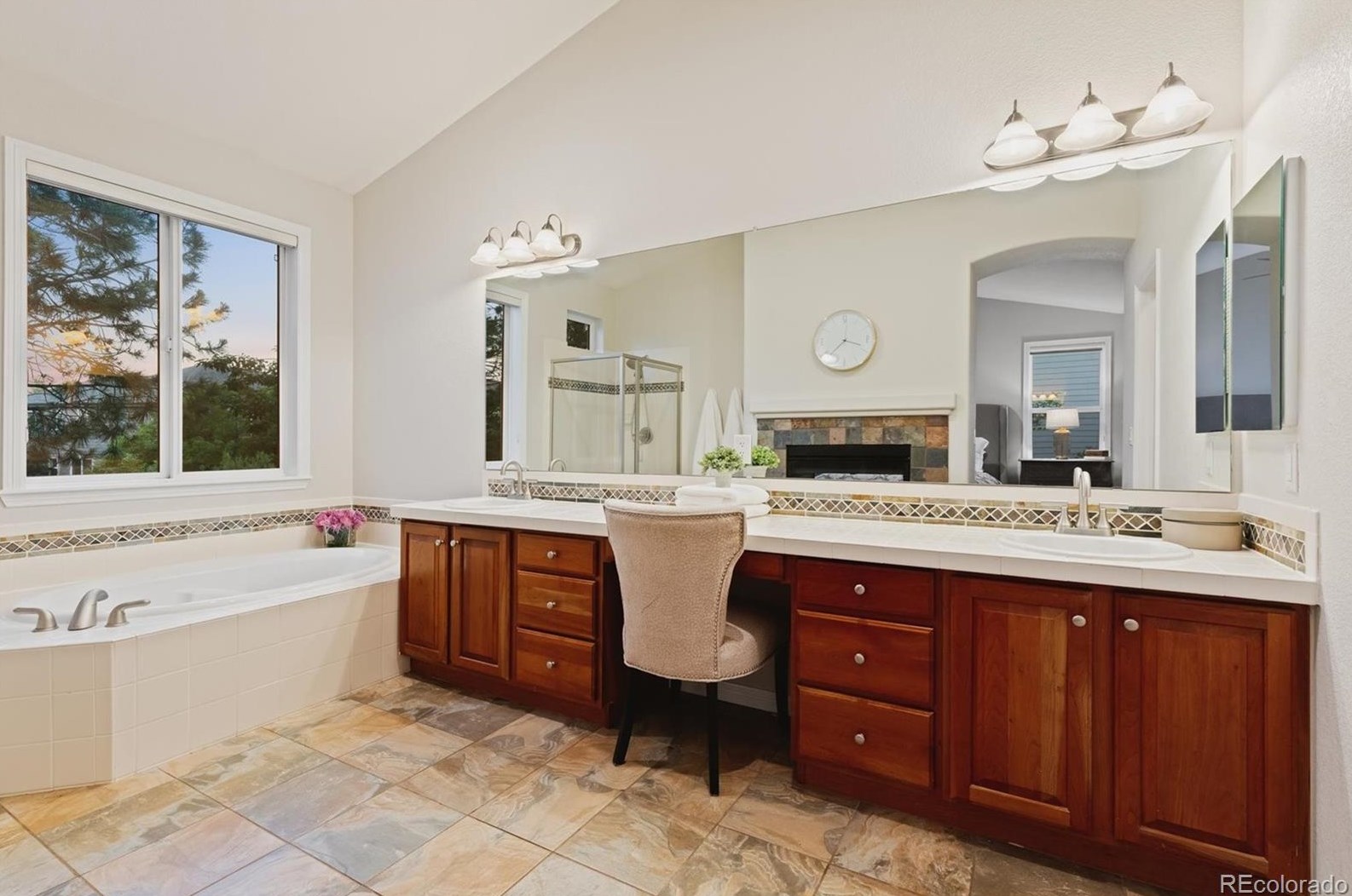 9334 Hoyt Ct, Littleton CO 80128-6998 exterior