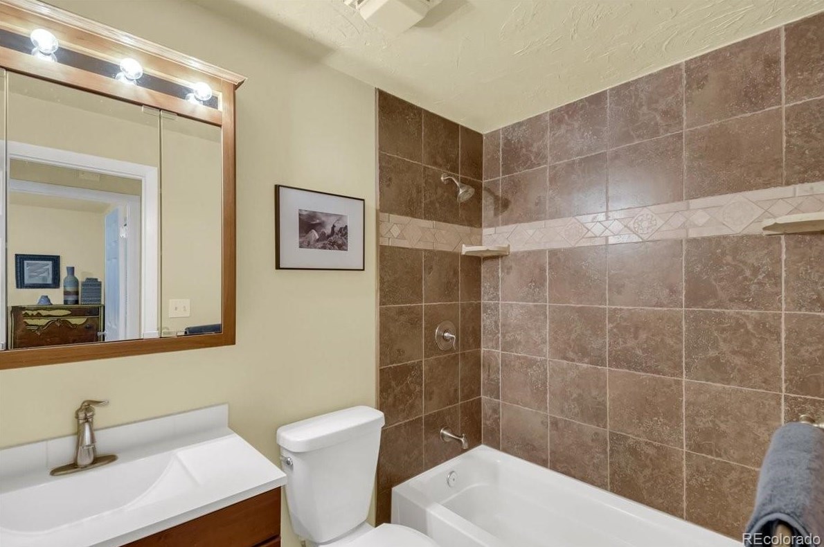 7482 Otis St, Arvada CO  80002-3836 exterior