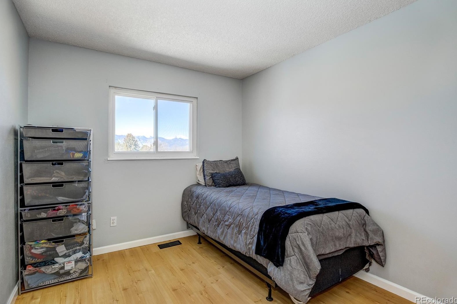 6570 Grand Valley Dr, Colorado Springs CO 80911-9689 exterior