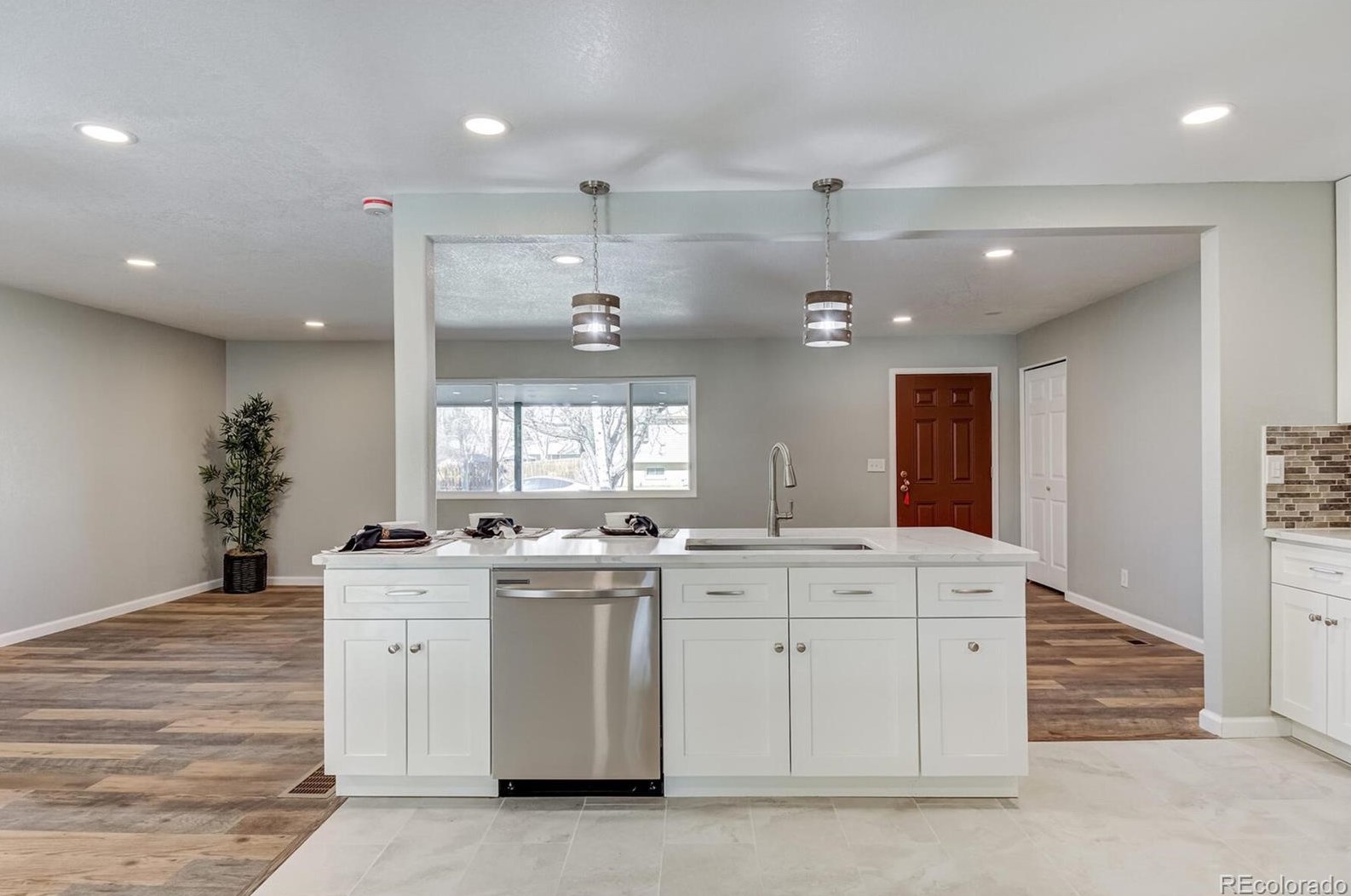 6367 Lafayette Pl, Littleton CO  80121-2548 exterior