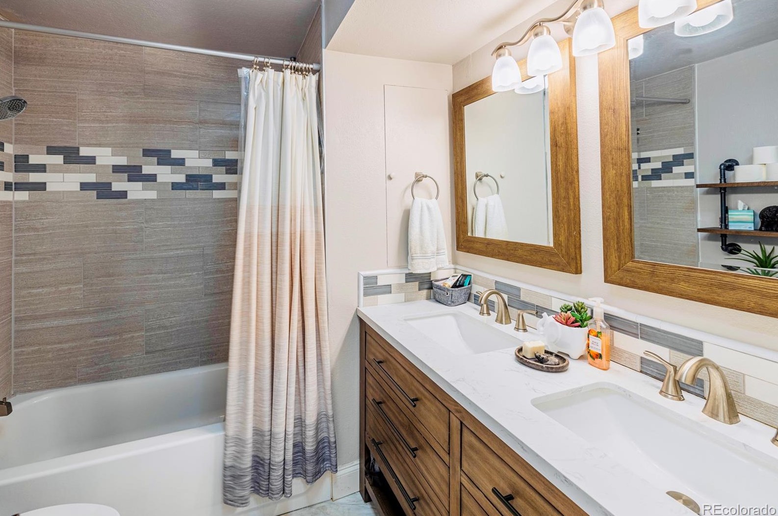 8253 Depew Way, Arvada CO  80003-1819 exterior