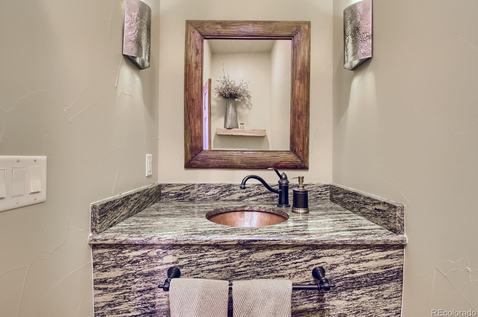 6875 Twisted Oak Dr, Castle Rock CO 80108-8162 exterior