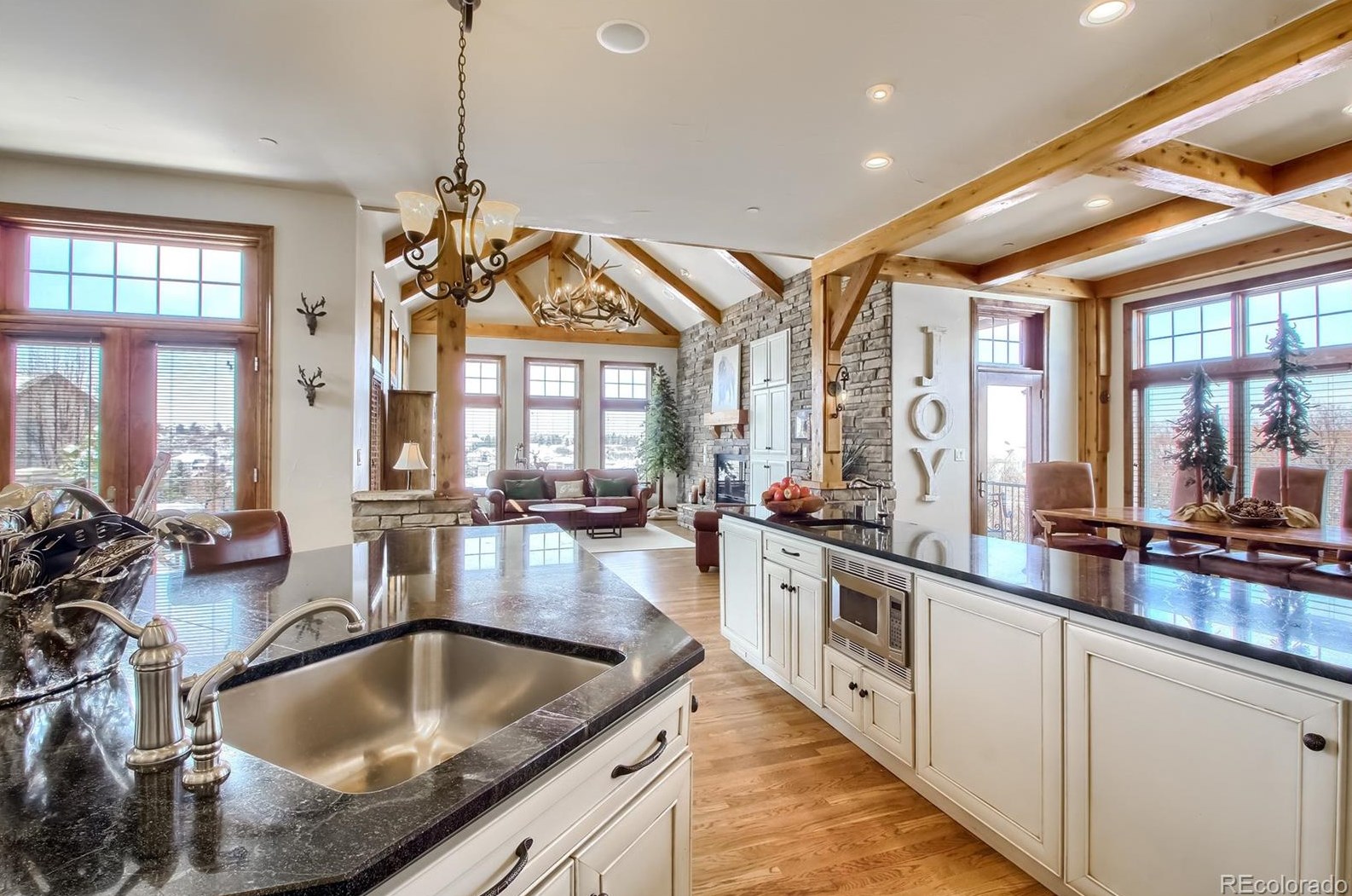 6875 Twisted Oak Dr, Castle Rock CO 80108-8162 exterior