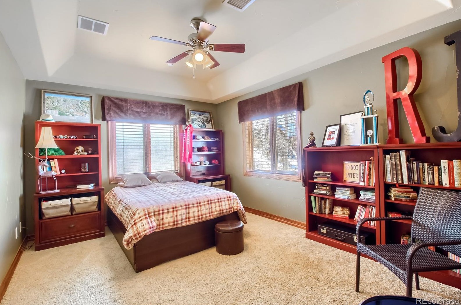 6875 Twisted Oak Dr, Castle Rock CO 80108-8162 exterior