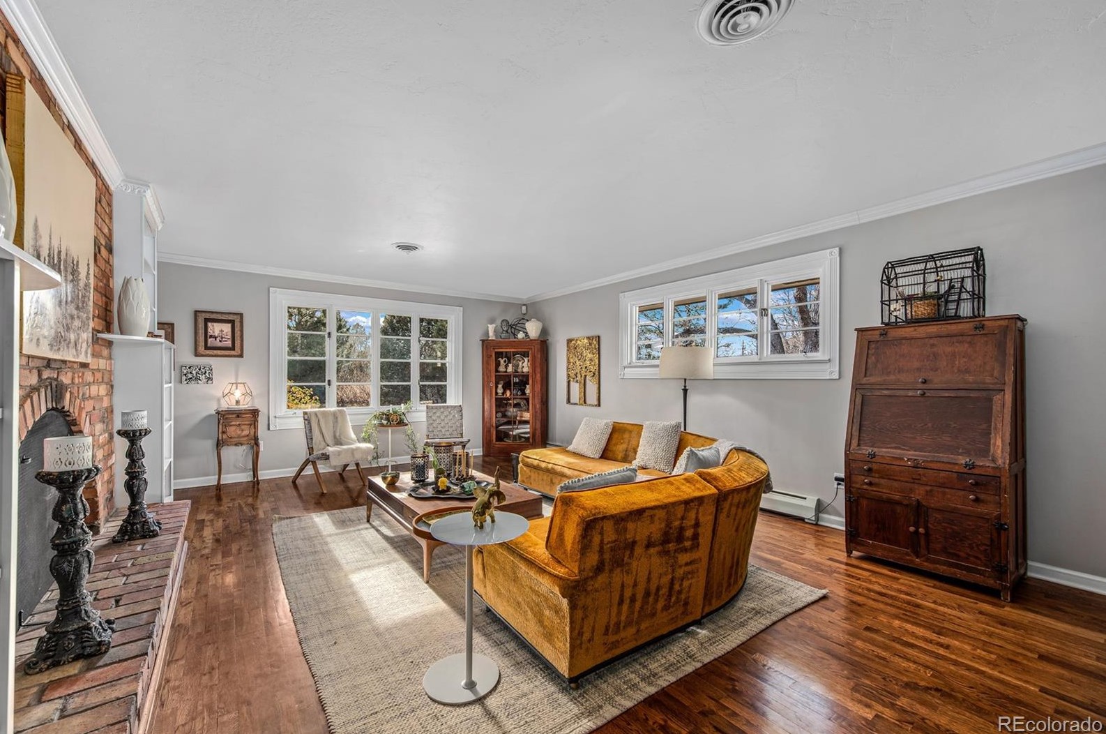 945 Front Range Rd, Littleton CO 80120-4005 exterior