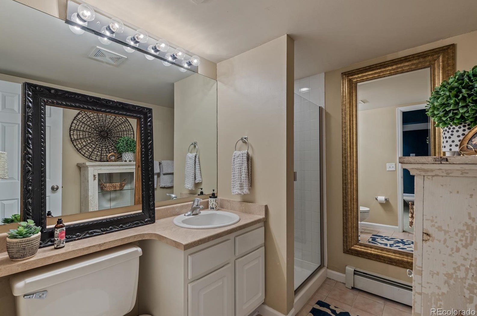 945 Front Range Rd, Littleton CO 80120-4005 exterior