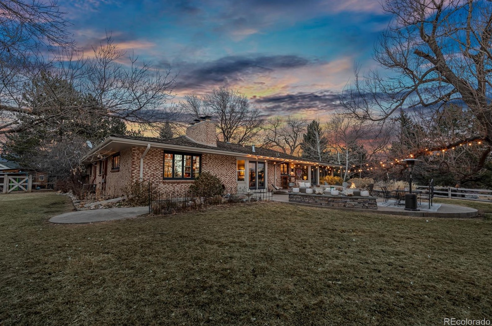 945 Front Range Rd, Littleton CO 80120-4005 exterior