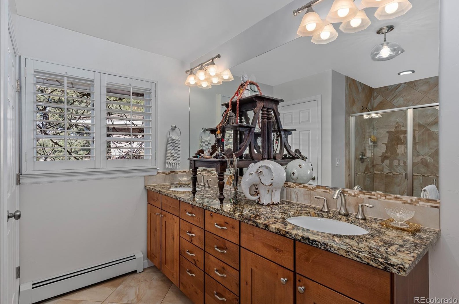 945 Front Range Rd, Littleton CO 80120-4005 exterior