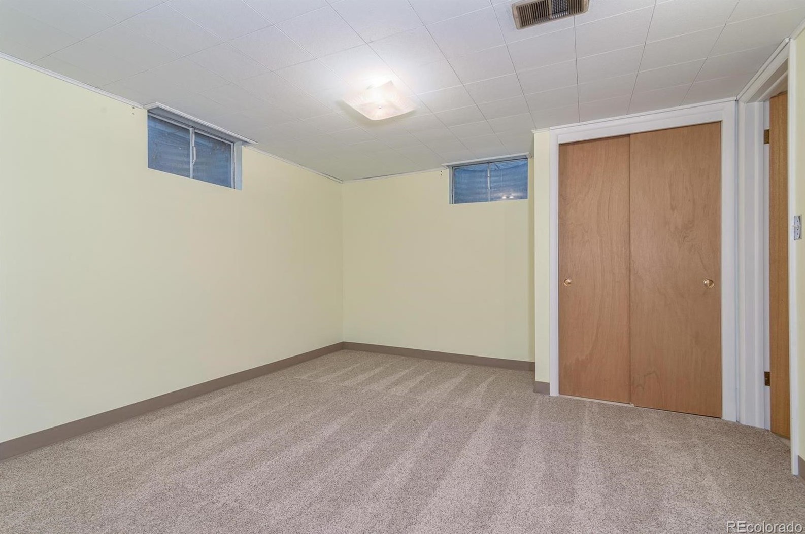 6131 Crestview St, Littleton CO 80120-2843 exterior