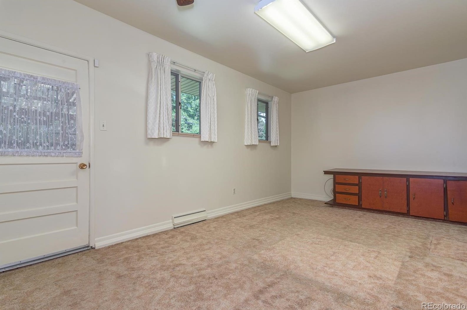 6131 Crestview St, Littleton CO 80120-2843 exterior