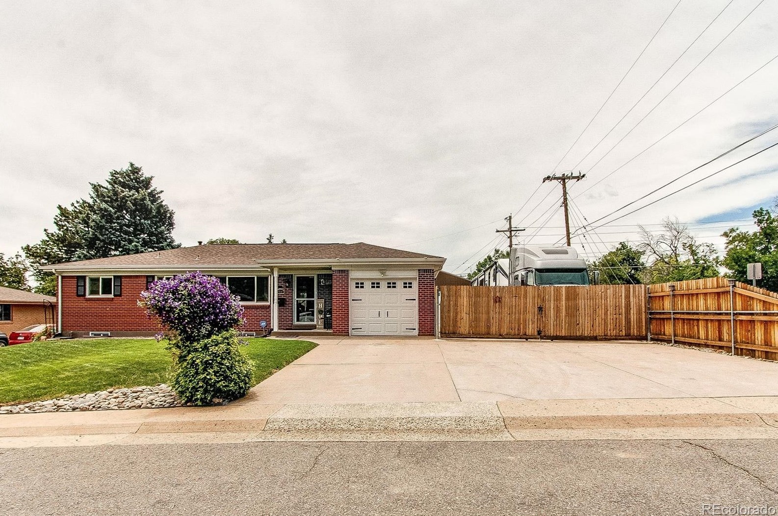 3590 W Union Ave, Englewood, CO 80110