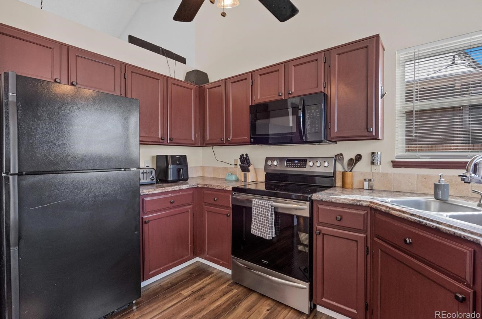 10160 Telluride St, Littleton CO  80125-8939 exterior