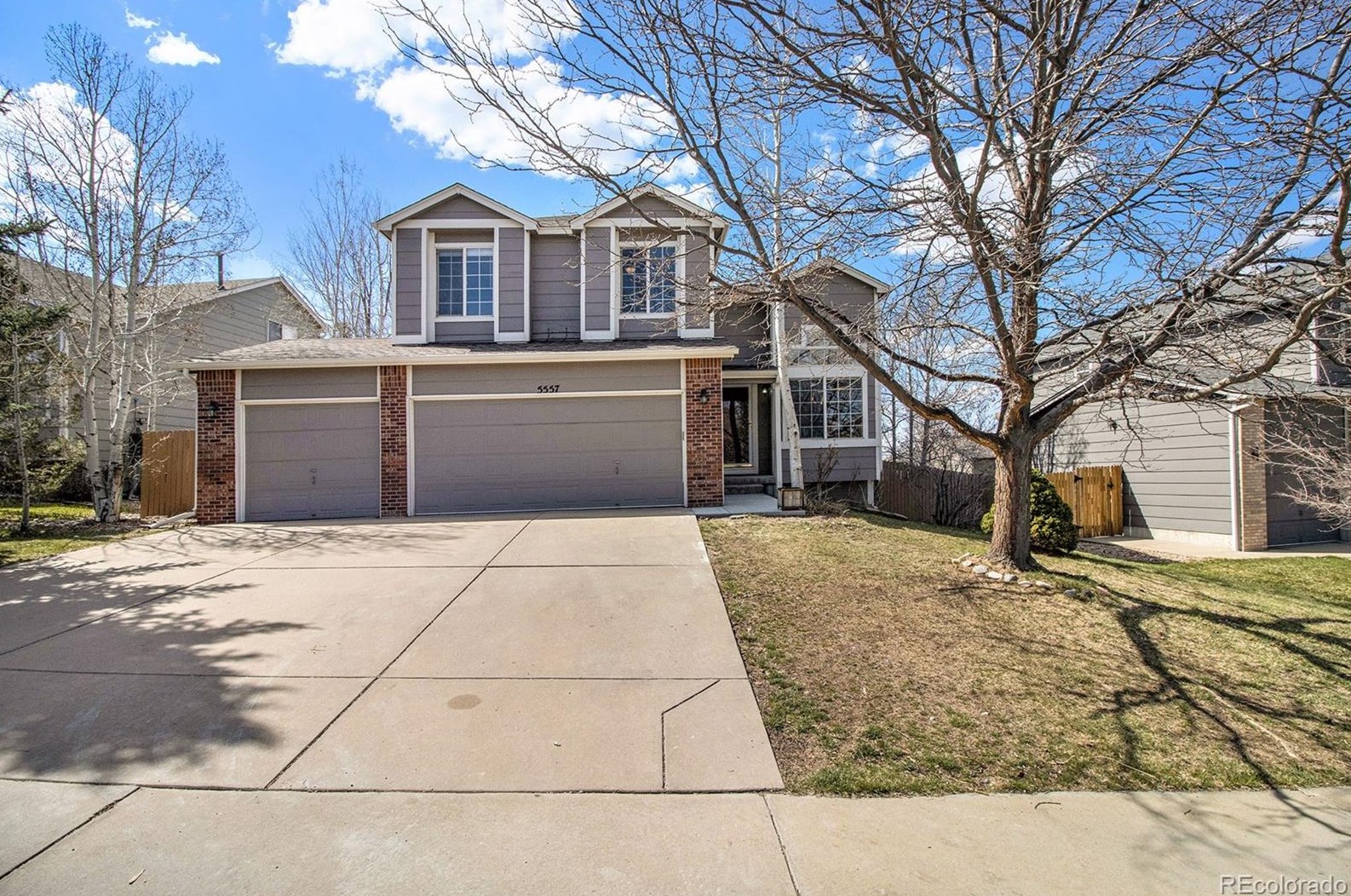 5557 S Valdai St, Denver, CO 80015