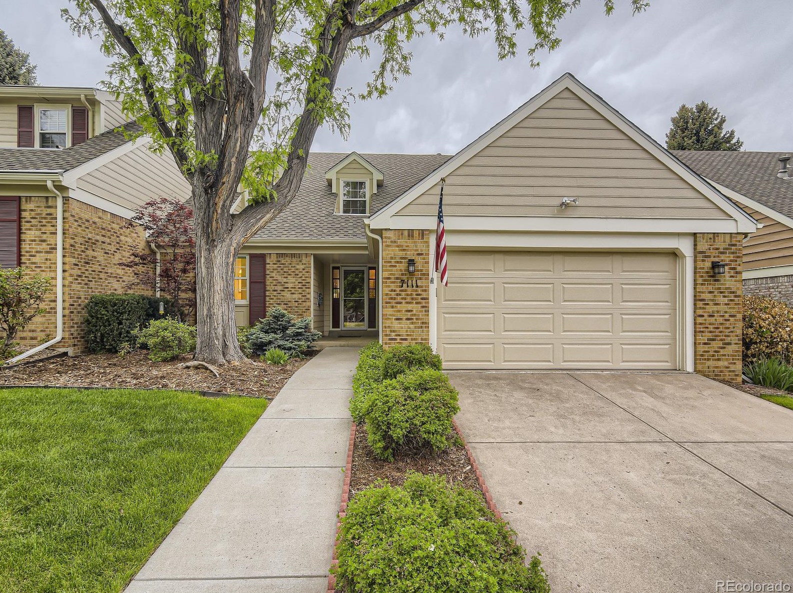 7111 S Poplar Ct, Englewood, CO 80112
