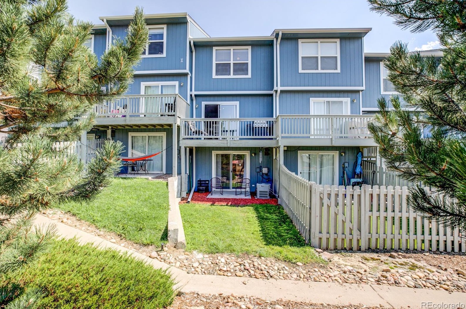 2031 Oakcrest Cir, Castle Rock CO  80104-5313 exterior