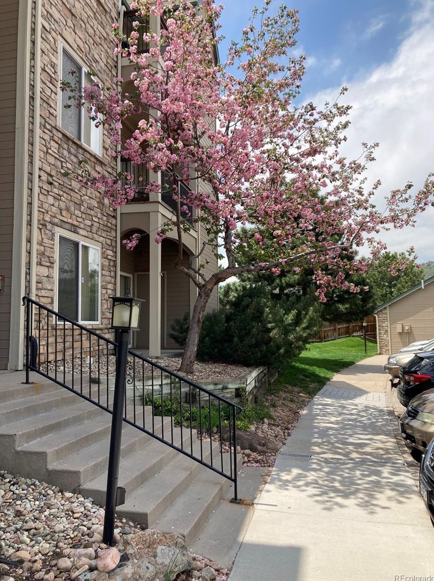 7445 Alkire St, Littleton CO  80127-7539 exterior