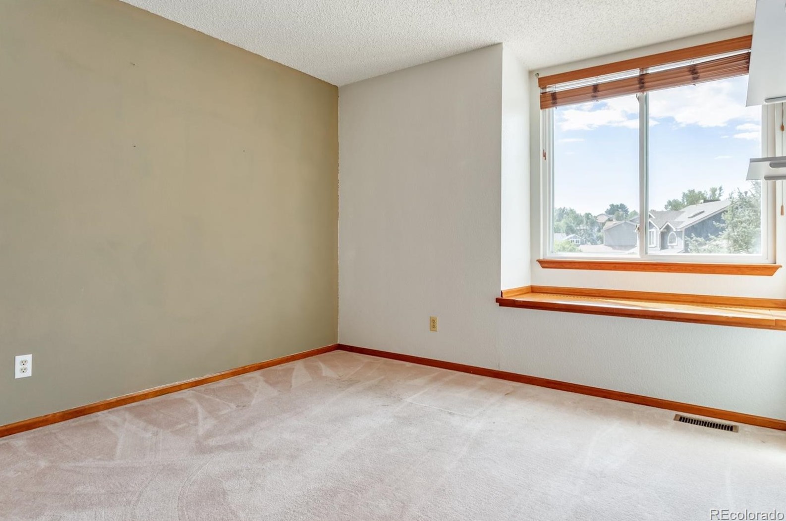 6898 Taft Ct, Arvada CO  80004-2575 exterior