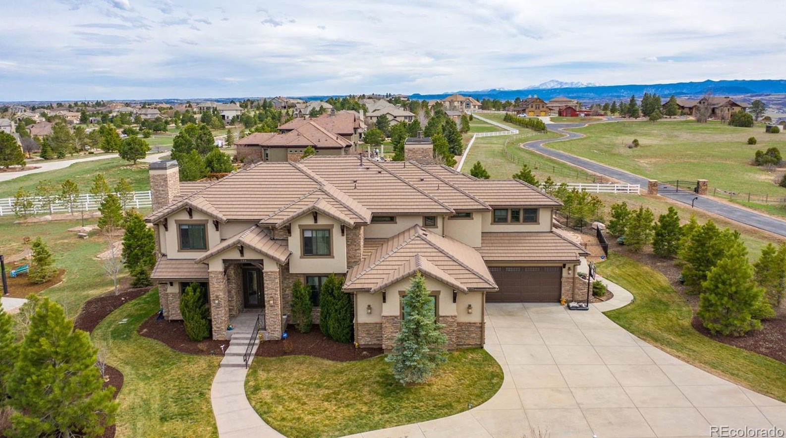 546 Tremolite Pl, Castle Rock, CO 80108-7538