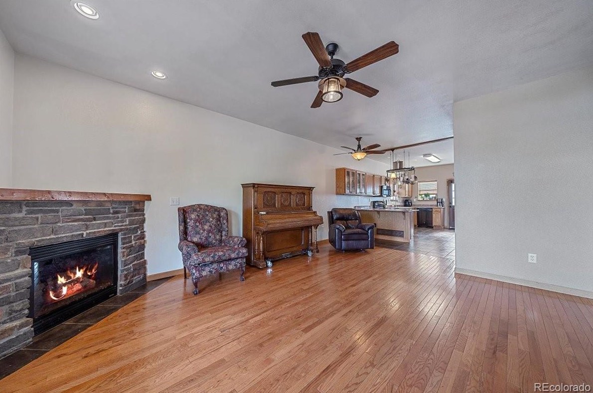 2740 Quarterland St, Strasburg, CO 80136-7409