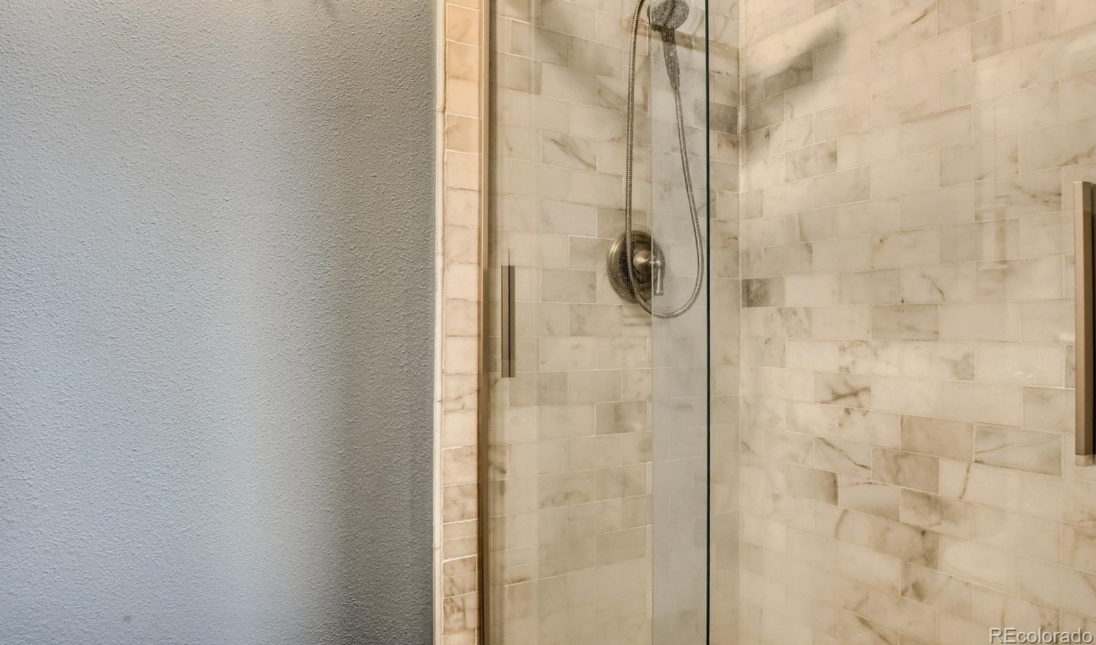 9213 Woodland Dr, Littleton CO 80126-2280 exterior