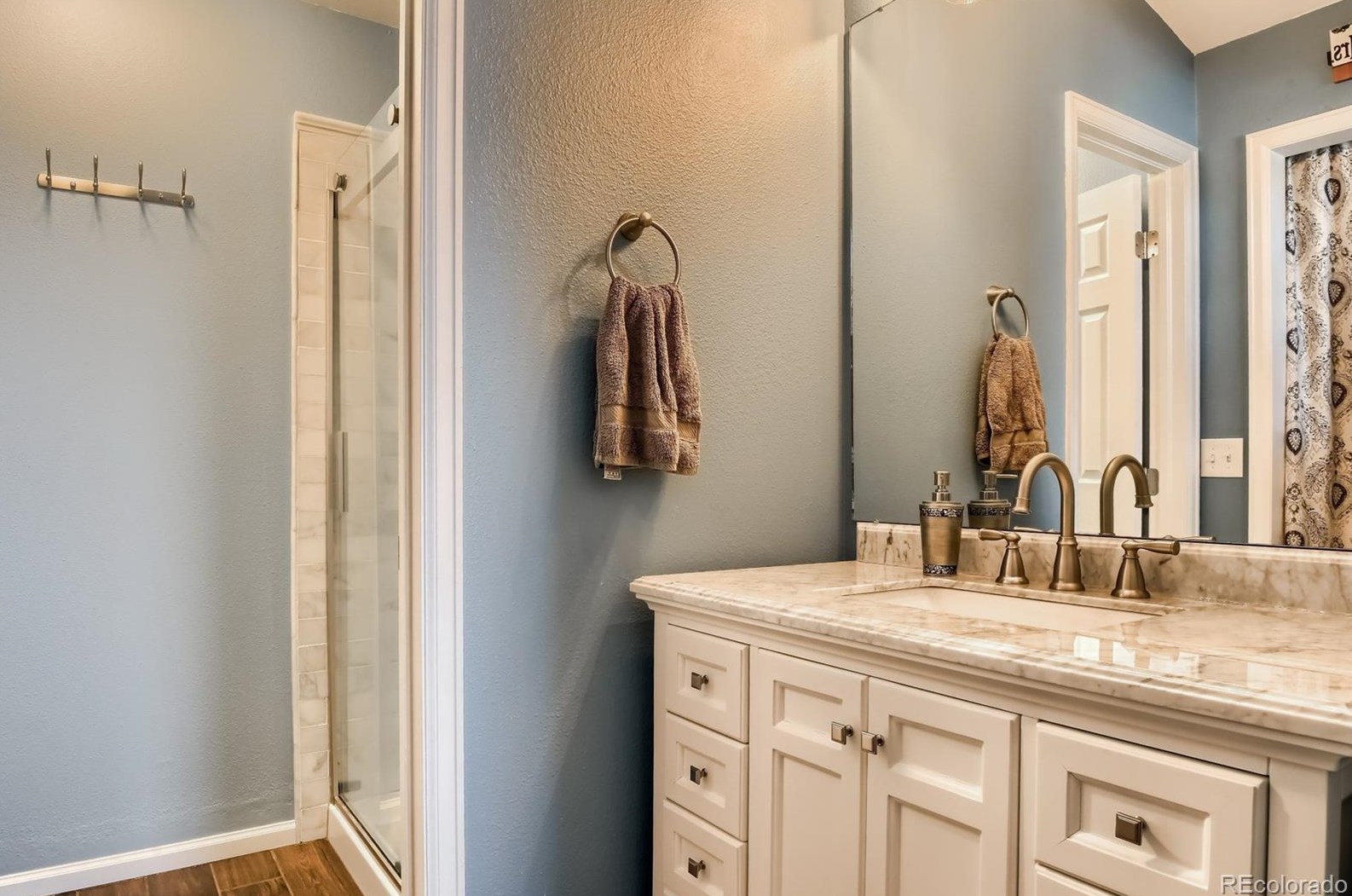 9213 Woodland Dr, Littleton CO 80126-2280 exterior