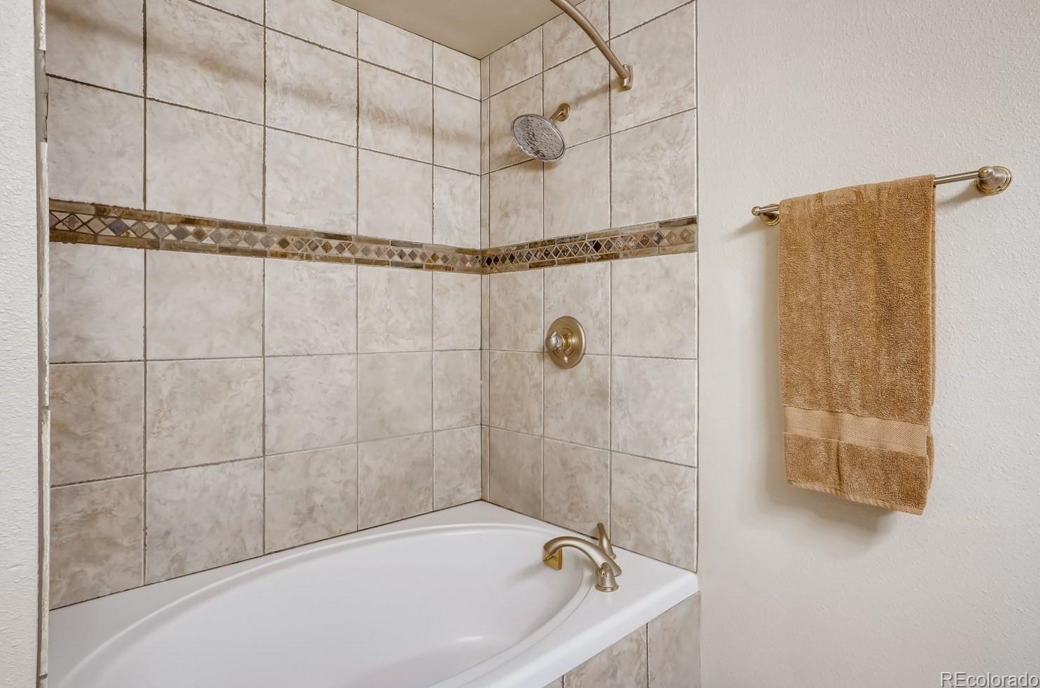 2181 Maples Pl, Littleton CO 80129-5492 exterior