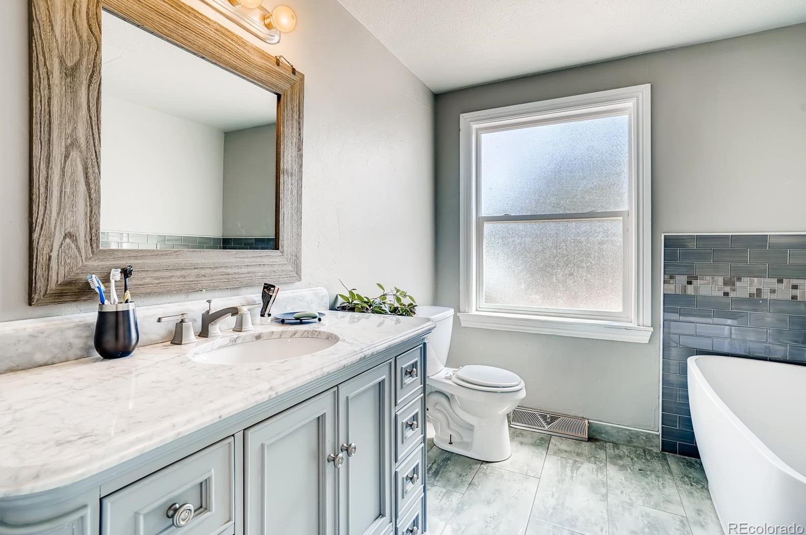 6276 Vance St, Arvada CO  80003-4832 exterior