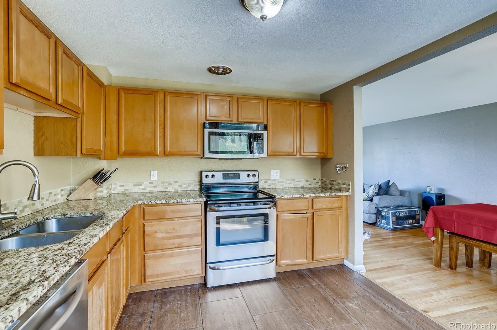 6276 Vance St, Arvada CO  80003-4832 exterior