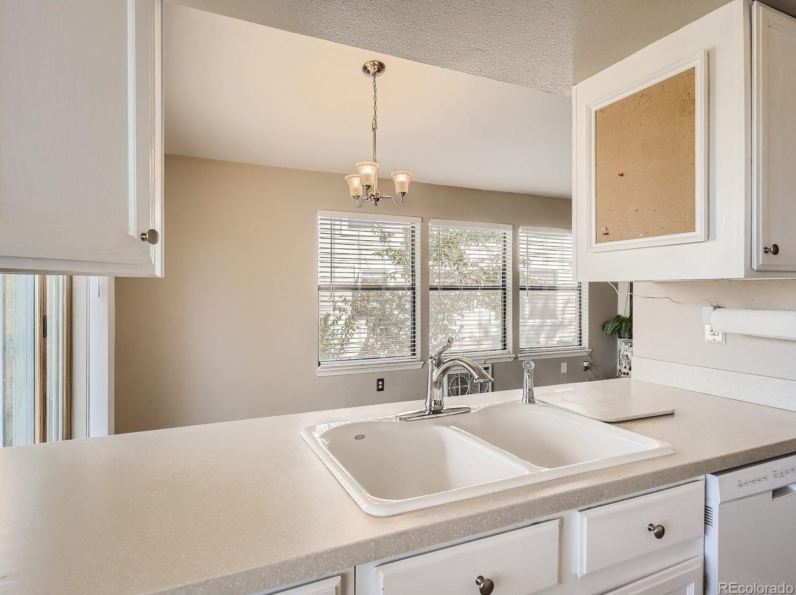 7851 Windermere Cir, Littleton CO 80120-4467 exterior